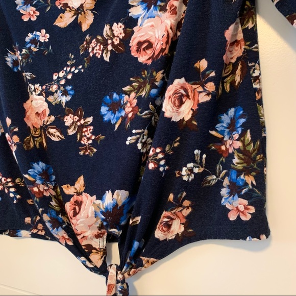 Raggs II Riches | Off Shoulder Floral Shirt - Picture 7 of 14